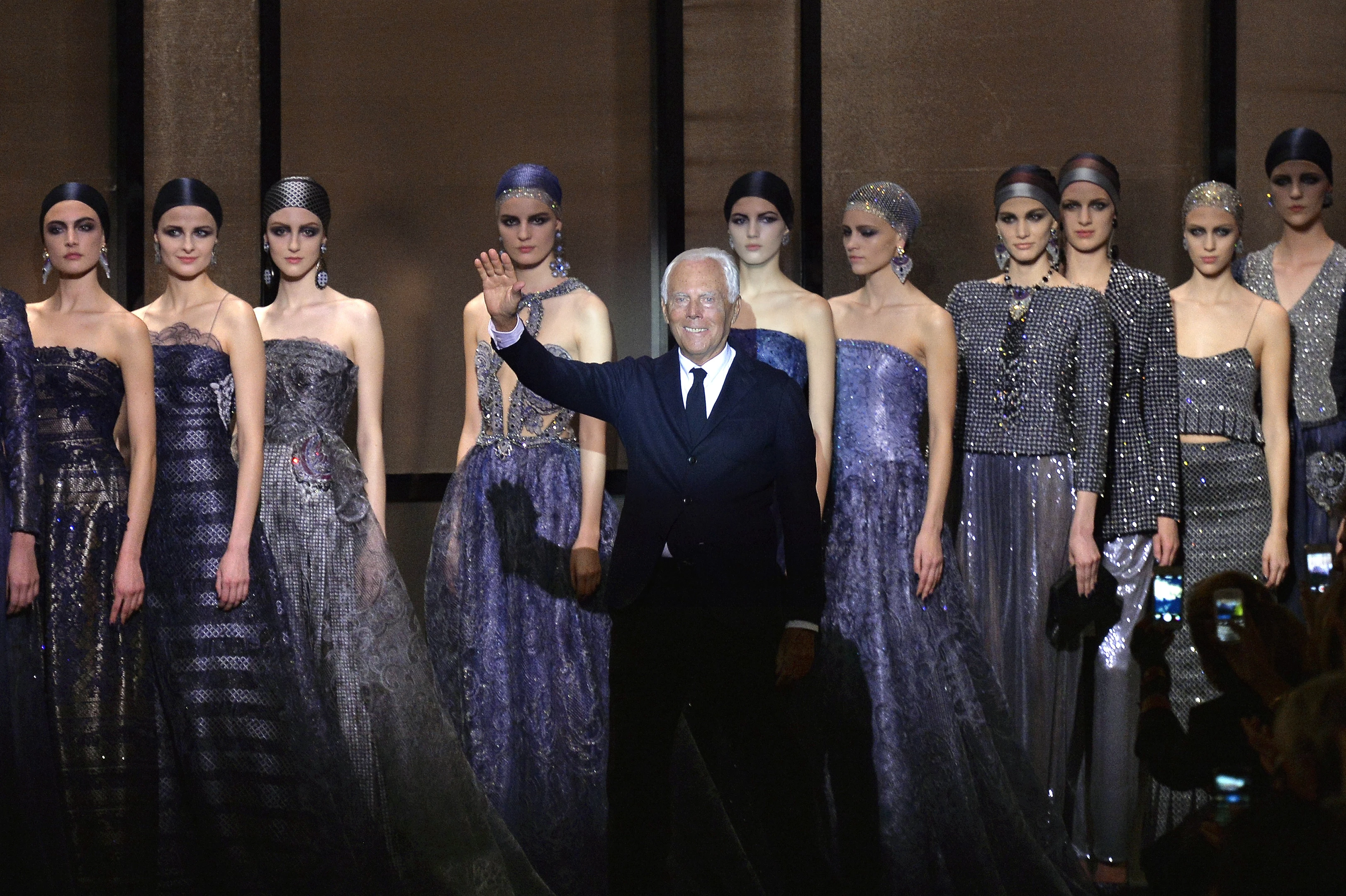 Πριγκίπισσα Diana | Το custom φόρεμα διά χειρός Giorgio Armani που δεν πρόλαβε να φορέσει