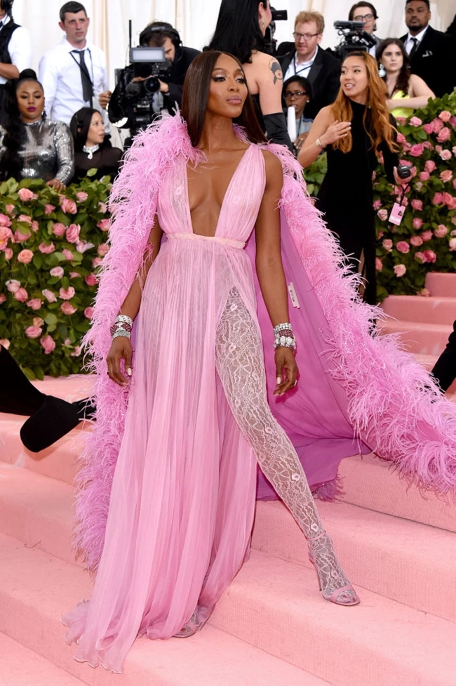 Naomi In Fashion