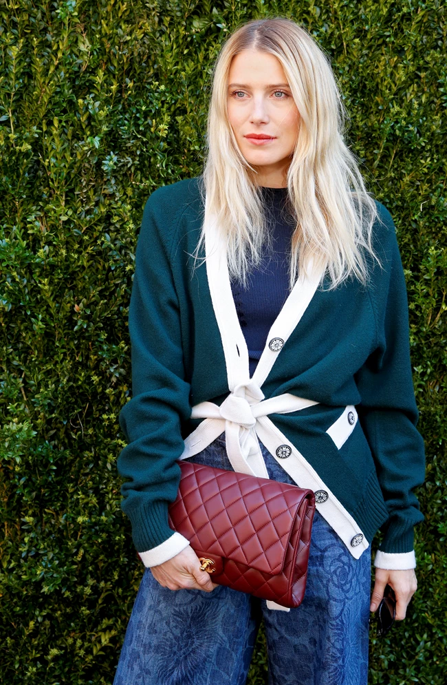 Dree Hemingway | Η δισέγγονη του Ernest Hemingway έγινε fashion και beauty icon ακολουθώντας πιθανότατα ένα quote του