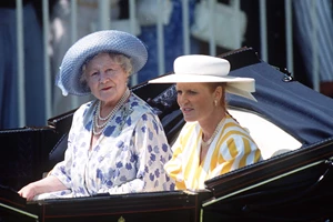 Βασίλισσα Ελισάβετ ή Kate Middleton | Ποια royal είχε το πιο ακριβό δαχτυλίδι αρραβώνων;