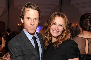 Η Emma Roberts δεν ένιωσε ποτέ την πίεση να μιμηθεί την καριέρα της θείας της, Julia Roberts