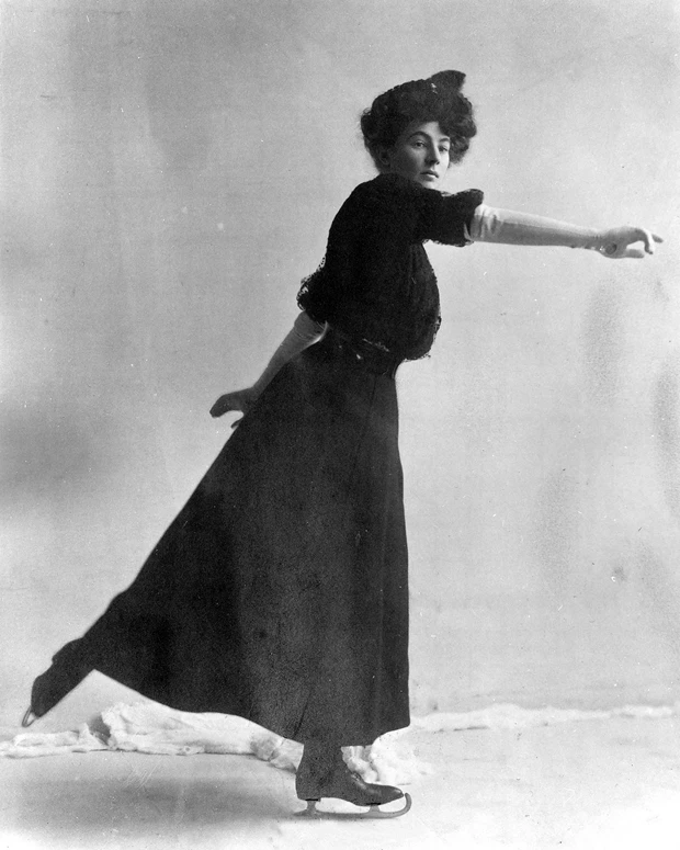 Πώς τα κοστούμια του καλλιτεχνικού πατινάζ έγιναν σύμβολο υπερβολής και δύναμης