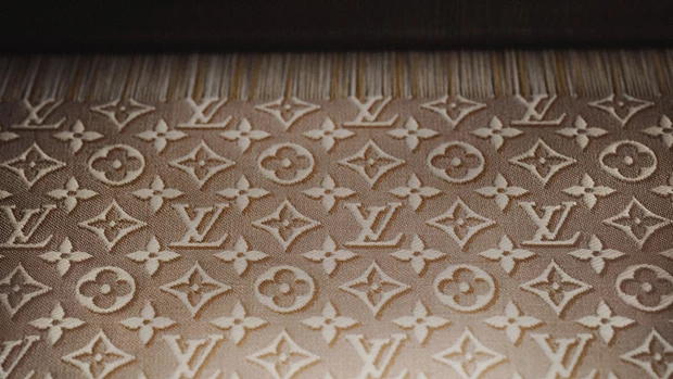 Οι εμβληματικές τσάντες Louis Vuitton ανανεώνονται με το νέο Monogram Emblème