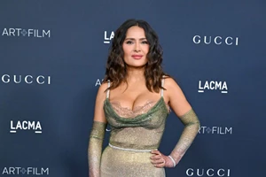 Salma Hayek Pinault | Γιατί πλέον χρησιμοποιεί και το επίθετο του συζύγου της;