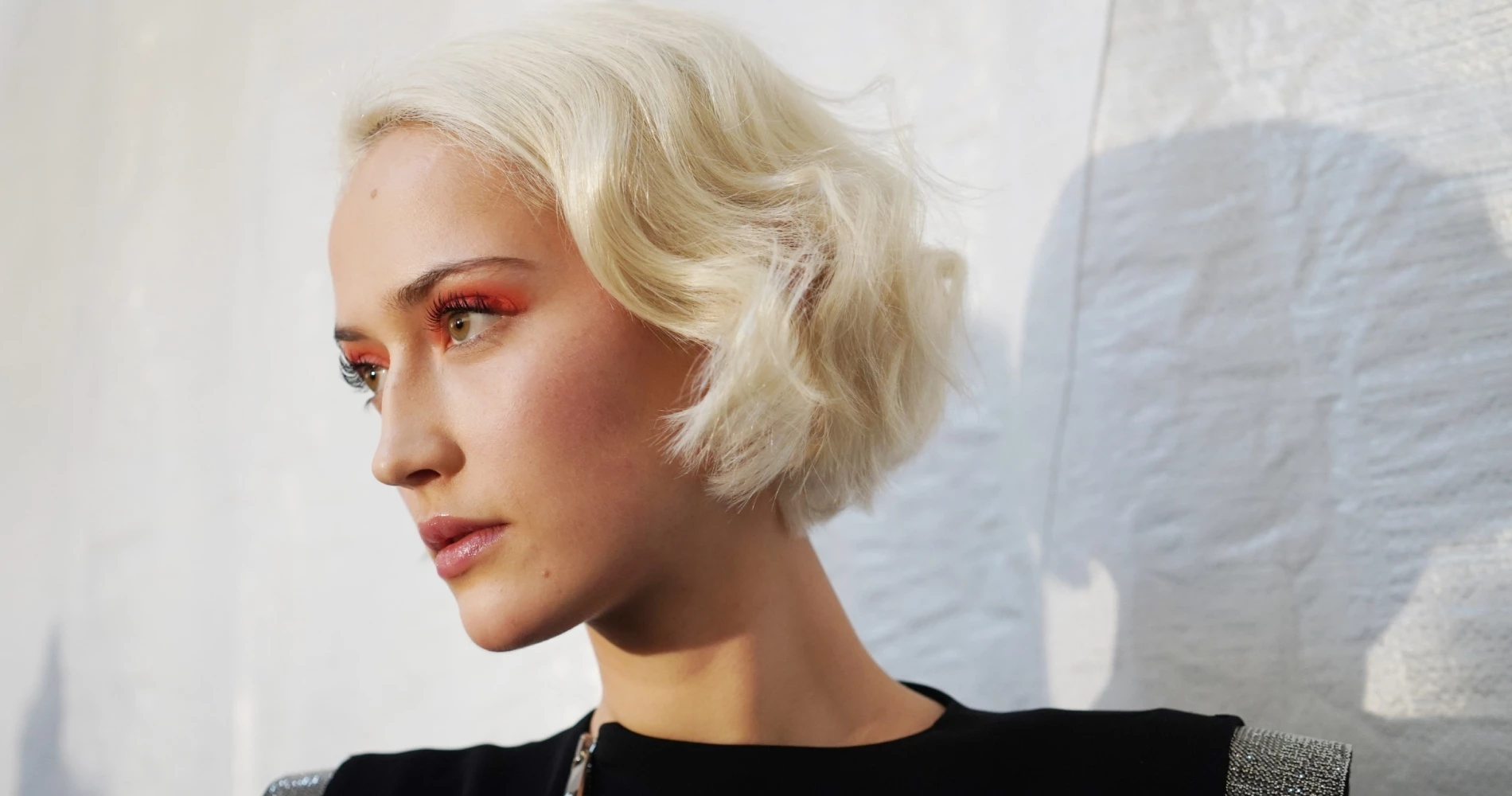 Αυτό είναι το απόλυτο festive και εύκολο χτένισμα που κάθε γυναίκα άνω των 50 αξίζει να δοκιμάσει