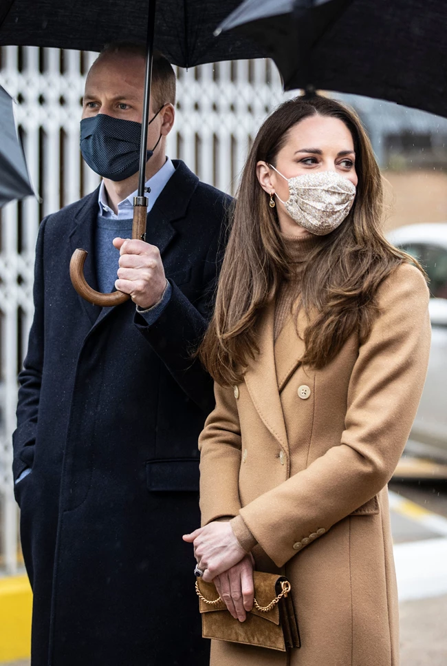 5 mini τσάντες για να κρατάτε καθημερινά όπως η Kate Middleton