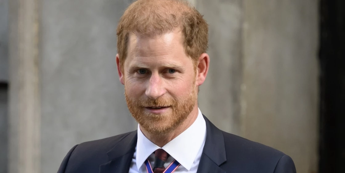 Ο πρίγκιπας Harry "παραβίασε τον βασικό κανόνα της βασιλικής οικογένειας"