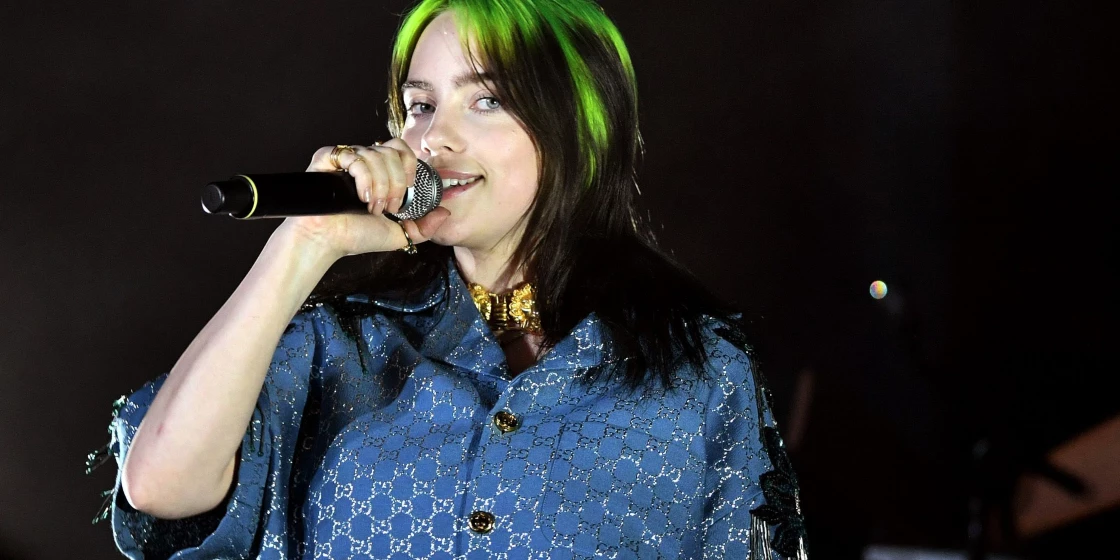 Η Billie Eilish έγινε ξανθιά