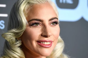Η Kim Kardashian έβαψε τα μαλλιά της στην πιο όμορφη καστανή απόχρωση της σεζόν