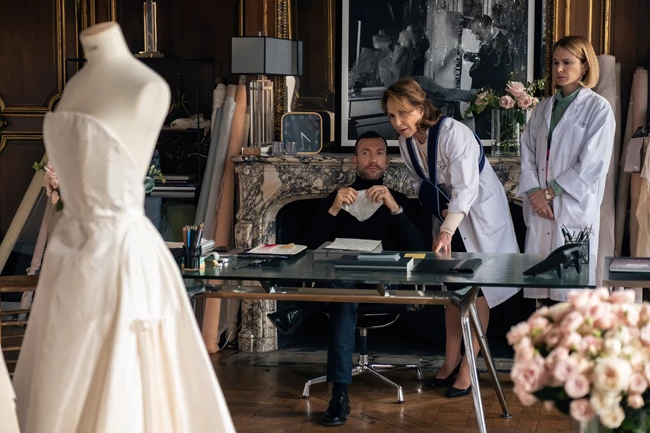 "Υψηλή Ραπτική" | Η νέα ταινία της Sylvie Ohayon με πρωταγωνιστές τη Natalie Baye και τον οίκο Dior