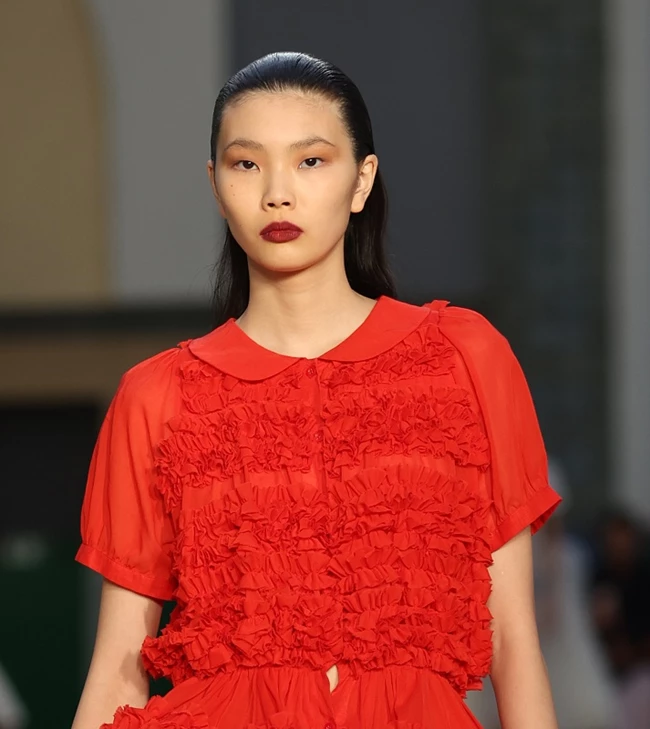 βραδινό χτένισμα 2023