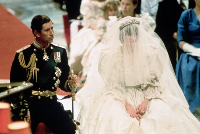 Πριγκίπισσα Diana | 10 φορές που έσπασε τις παραδόσεις και έδειξε τον δρόμο για το σύγχρονο πρόσωπο της μοναρχίας