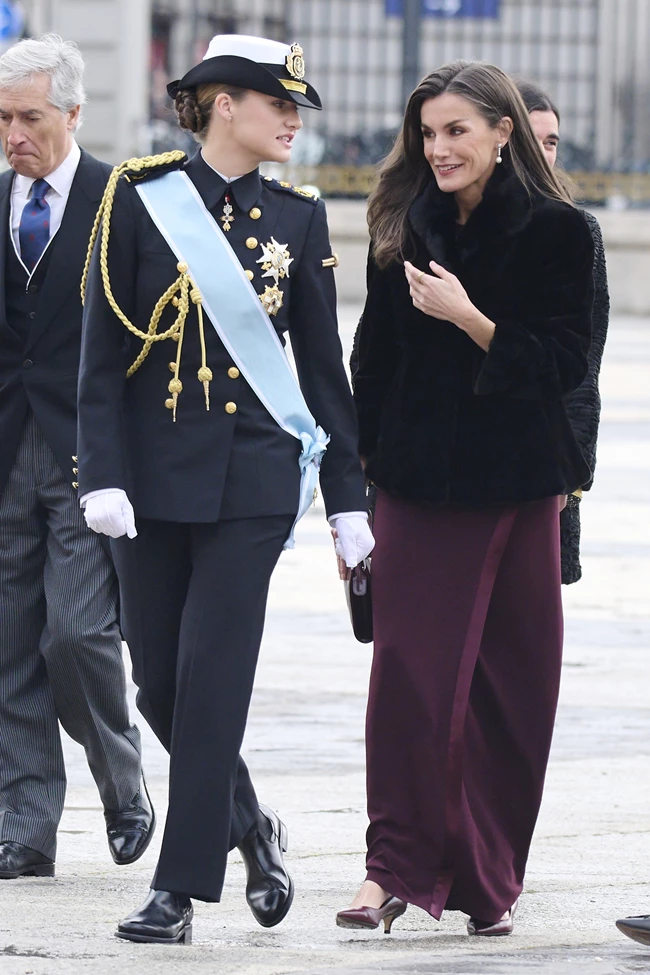 Πριγκίπισσα Leonor και βασίλισσα Letizia