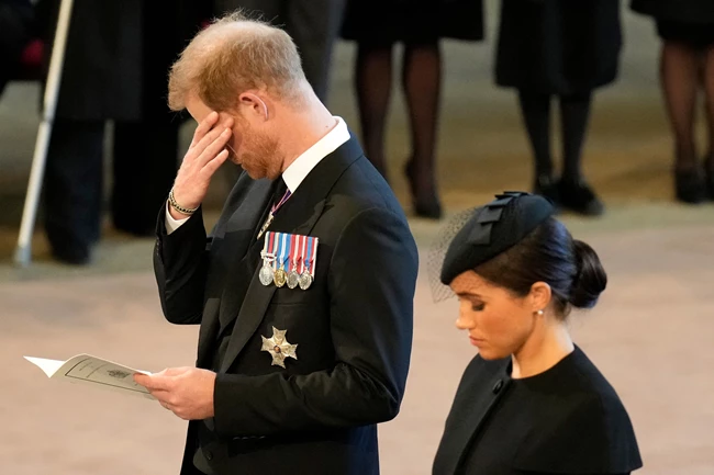 Meghan Markle | Πώς τίμησε τη βασίλισσα Ελισάβετ με την εμφάνισή της στο Westminster Hall