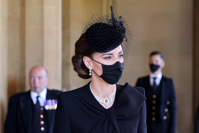 Κηδεία Πρίγκιπα Φιλίππου κοσμήματα Kate Middleton
