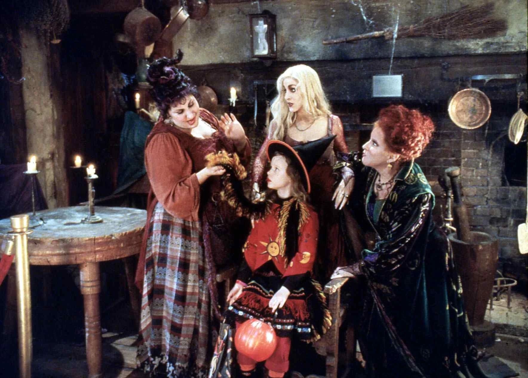 Η Lady Gaga αναβιώνει μερικές από τις πιο θρυλικές εμφανίσεις της