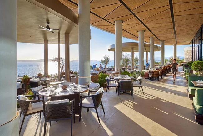 Το Mandarin Oriental, Costa Navarino μεταφέρει την ελληνική γαστρονομία στην καρδιά της γαλλικής πρωτεύουσας