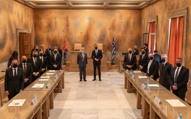 Ο πρίγκιπας Κάρολος τιμήθηκε με το Χρυσό Μετάλλιο Αξίας της Πόλεως των Αθηνών