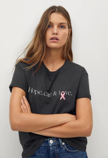 Μήνας Πρόληψης Καρκίνου του Μαστού | Τα fashion brands που στηρίζουν με συλλογές την καμπάνια