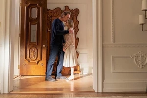 "Το ήθελα στο κεφάλι μου" | Η Sarah Jessica Parker υπερασπίζεται το viral καπέλο της Carrie Bradshaw