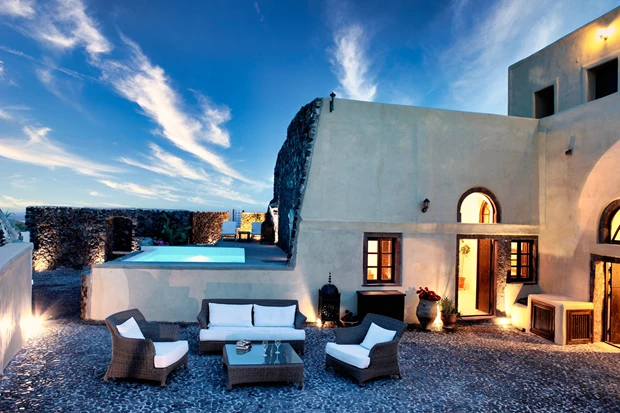 Santorini Heritage Villas | Μια αυθεντική εμπειρία φιλοξενίας στην καρδιά της Σαντορίνης