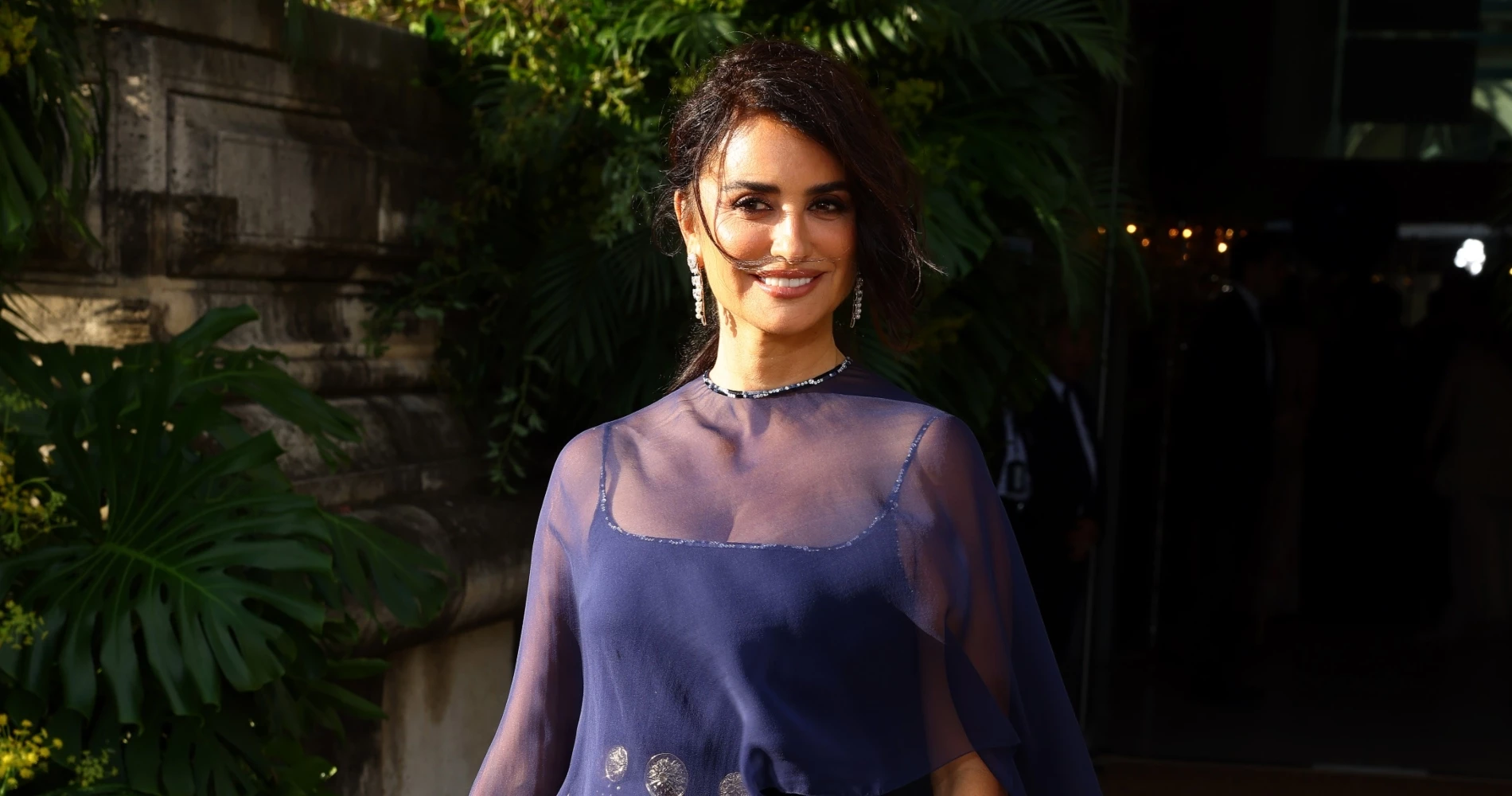 Twisted French Mani | Το νέο μανικιούρ της Kylie Jenner έχει αέρα από γαλλική Ριβιέρα