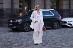 Οι φλατ εσπαντρίγιες με τις οποίες θα πορευτείτε κομψά στο καλοκαίρι