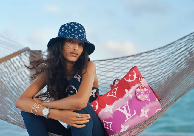 LV Escale Collection