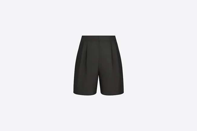 Βερμούδα Dior, Dior boutique.