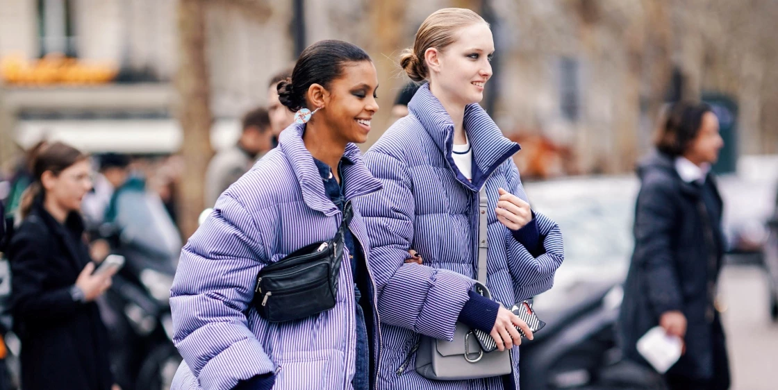 10 χρωματιστά παλτό που θα κάνουν refresh στο χειμερινό στιλ