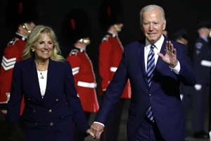 Επιστροφή στα ακαδημαϊκά έδρανα | Η Jill Biden μπαίνει ξανά στην τάξη για να διδάξει