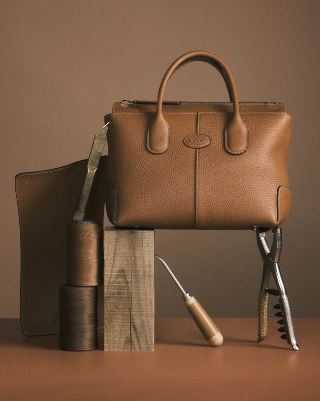 H Tod's Di Bag μεταμορφώνεται στο τέλειο αξεσουάρ του σύγχρονου lifestyle