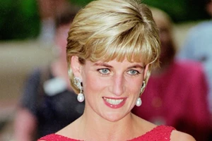 Πριγκίπισσα Diana | Για ποιον λόγο η μητέρα της έκλαιγε διαρκώς την ημέρα του γάμου της με τον βασιλιά Κάρολο;