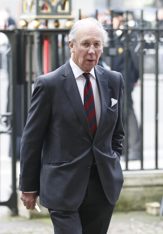 Robert Fellowes