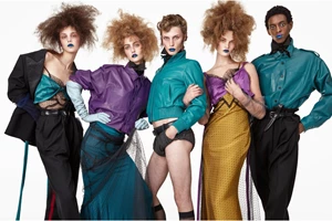 Marta Ortega | Πρώτη εμφάνιση με τη νέα συλλογή Zara x John Galliano στο show του Balenciaga στο Παρίσι
