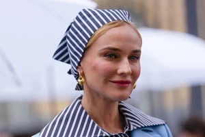 Grapevine | Η άσκηση της Halle Berry για ενδυνάμωση γλουτών μετά τα 50