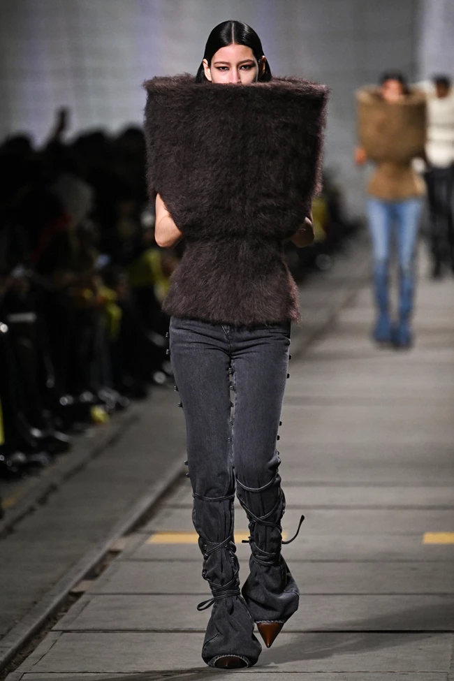 Alexander McQueen FW24-25