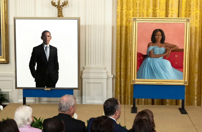 Barack & Michelle Obama | Αποκαλύφθηκαν τα επίσημα πορτρέτα τους στον Λευκό Οίκο