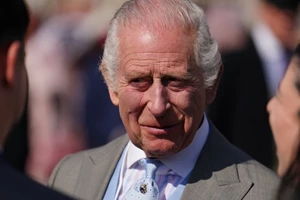 Πηγές του Παλατιού λένε ότι δεν υπάρχει δρόμος επιστροφής για τον βασιλιά Κάρολο και τον πρίγκιπα Harry