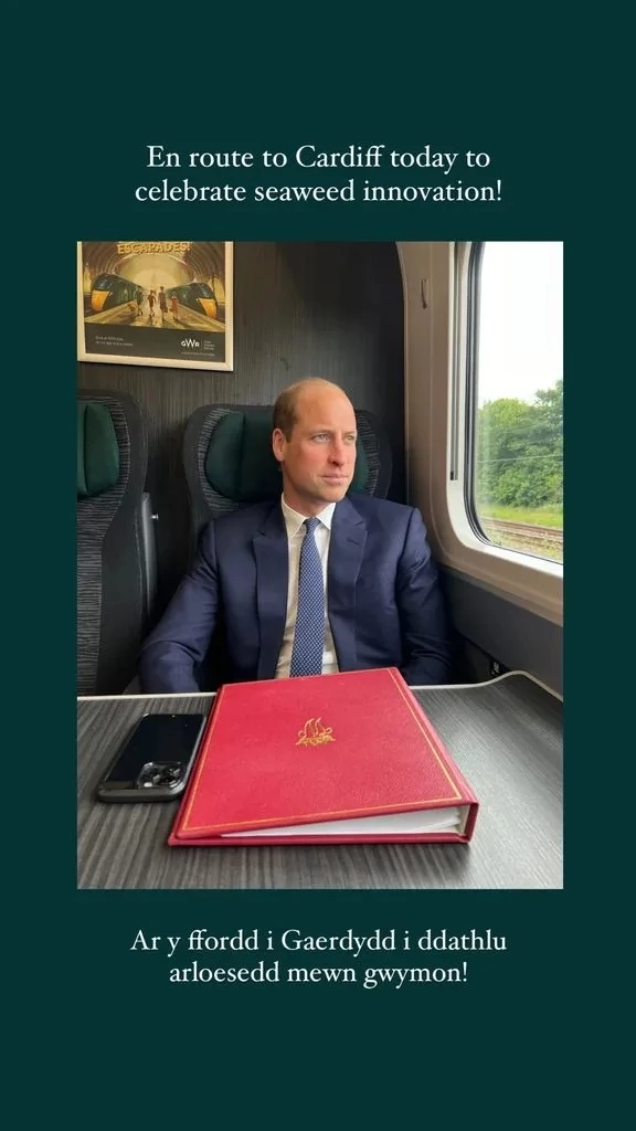 Πρίγκιπας William | Η φωτογραφία με το αξεσουάρ που οι Royals δεν επιτρέπεται συχνά να κρατούν