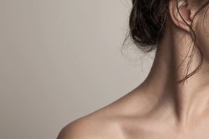 Effortless Glass Skin | Πώς θα αποκτήσετε λεία και dewy επιδερμίδα χωρίς να χρησιμοποιήσετε καθόλου προϊόντα μακιγιάζ