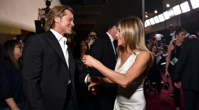 Η Jennifer Aniston απαντά στις φήμες περί επανασύνδεσης με τον Brad Pitt