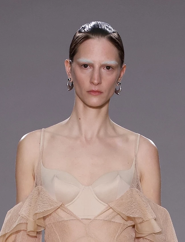 τάση ομορφιάς 2024