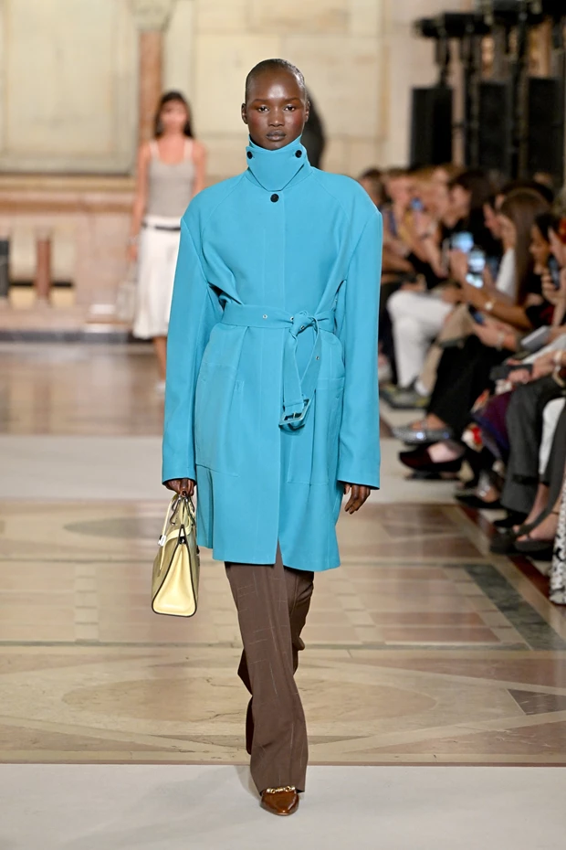 Tory Burch Συλλογή Άνοιξη-Καλοκαίρι 2025