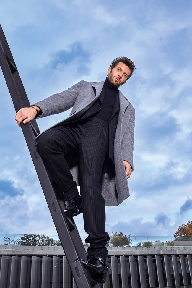 Δημήτρης Μοθωναίος: "Πριν ήμουν puppet. Tώρα υπάρχω αληθινά"