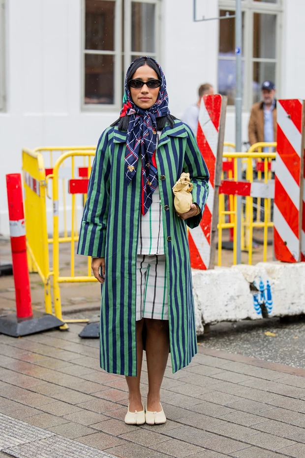 STREET STYLE LOOK: βερμούδα με μπαλαρίνες