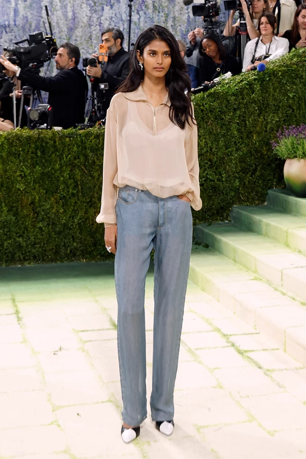 Το Chanel "τζιν" της Bhavitha Mandava στο MET GALA 2026