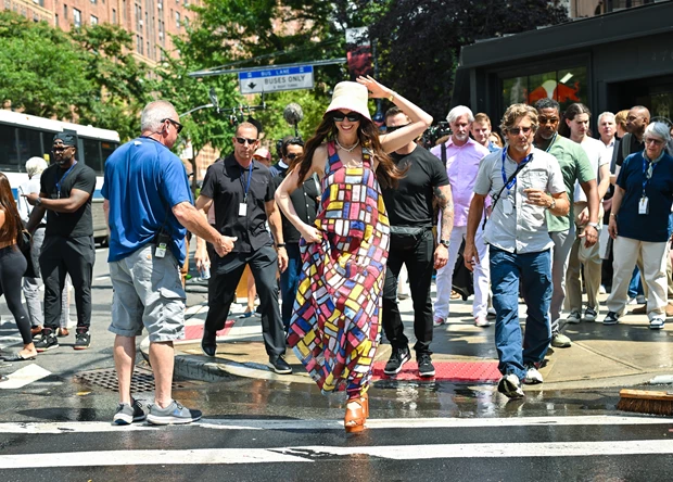 The Devil Wears Prada 2 | Οι πρώτες φωτογραφίες από τα γυρίσματα