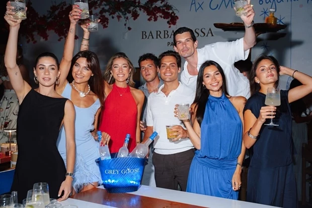 Grey Goose 9