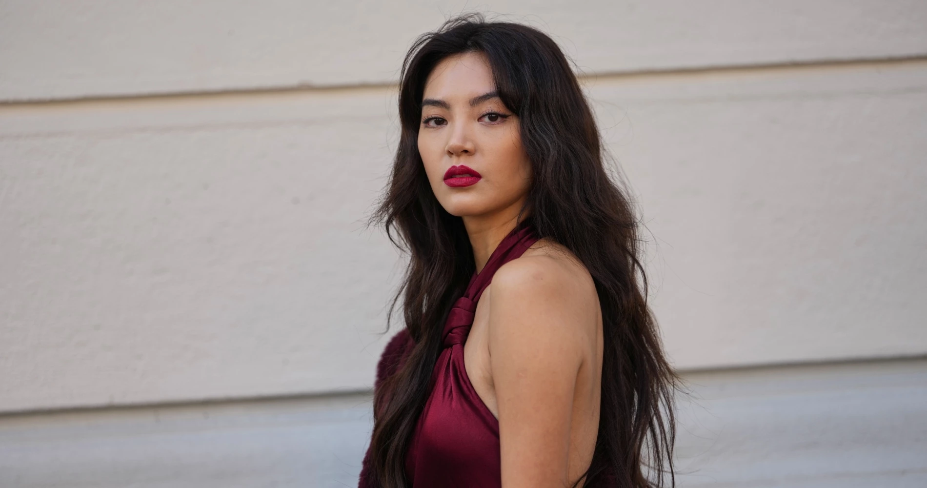 Μακιγιάζ μετά τα 50 | 5 προϊόντα που δεν πρέπει να παραλείψετε στα festive looks σας